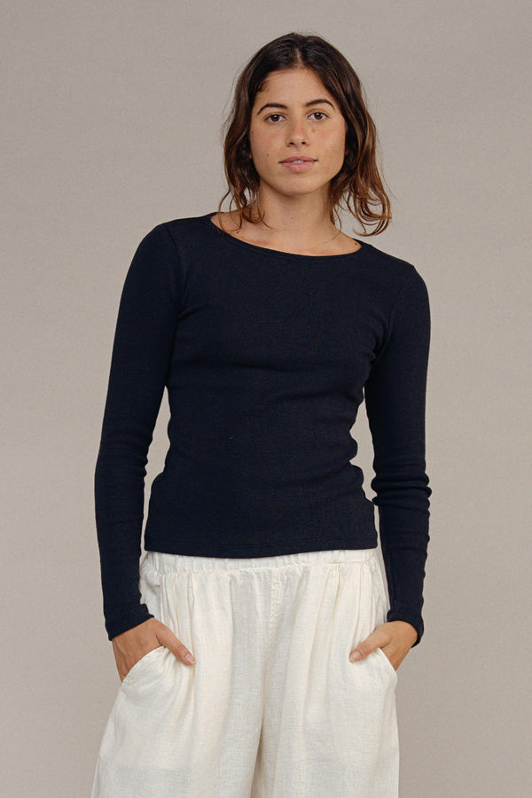 Solara Long Sleeve | Jungmaven Hemp Clothing & Accessories / model_desc: Nadia is 5’7” wearing S